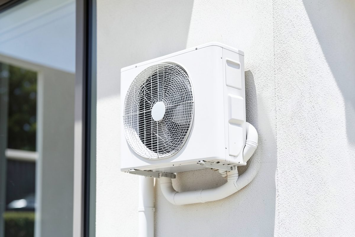Rinnai inverter multi split outdoor unit that connects to multiple indoor heads